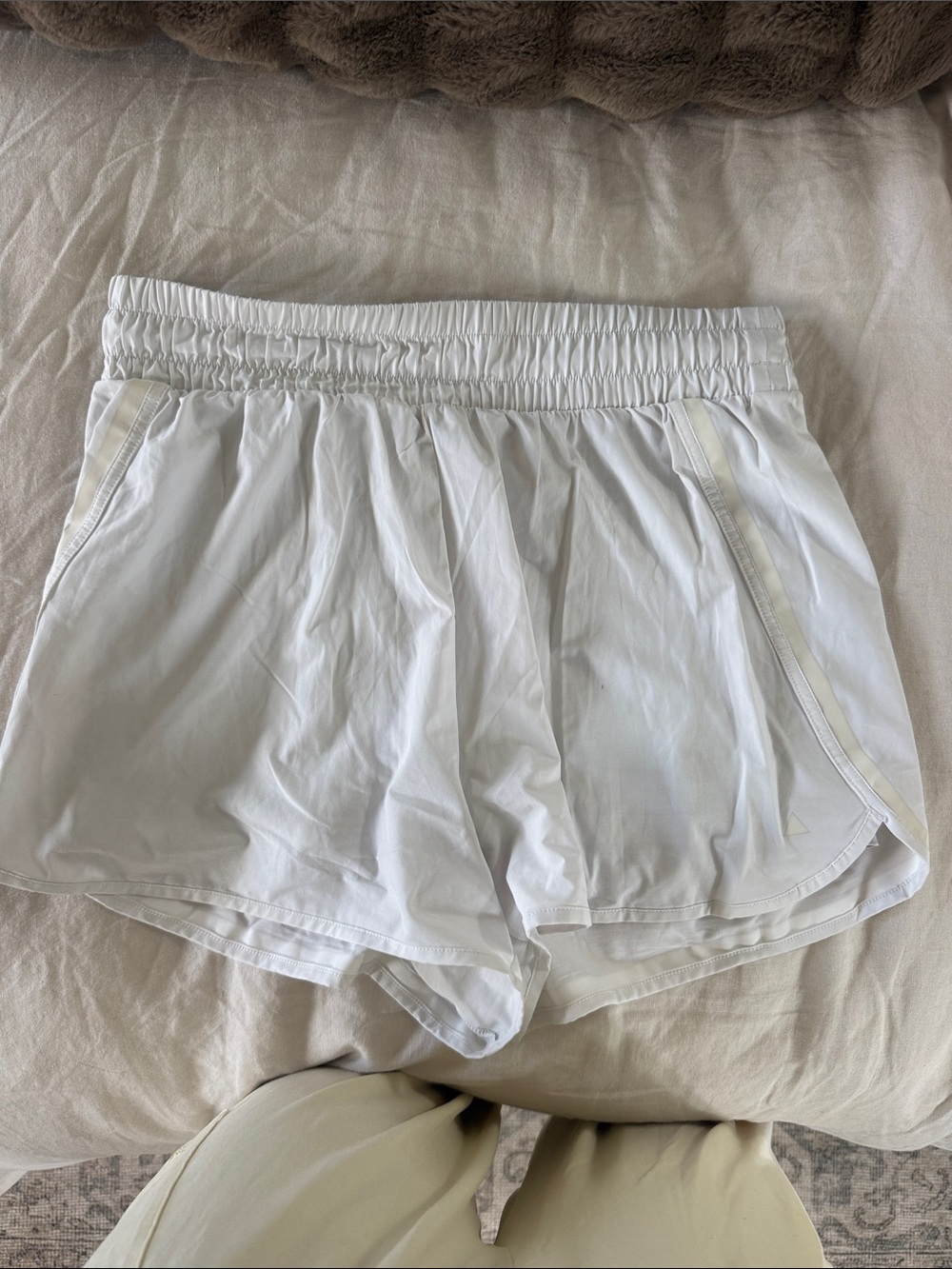 Vitality Breeze White Elastic-Waist Athletic Shorts
